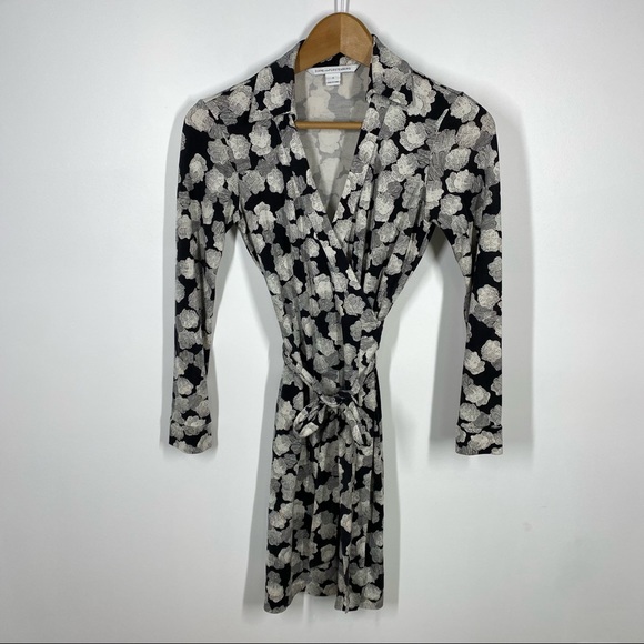 Diane Von Furstenburg Jeanie Silk Wrap Dress size 4 - Picture 8 of 8